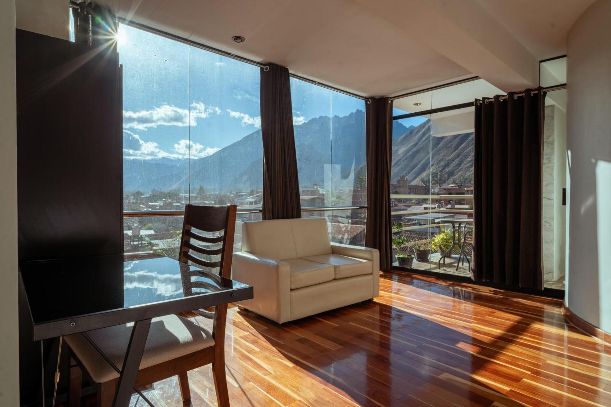 Hotel California Urubamba Buitenkant foto