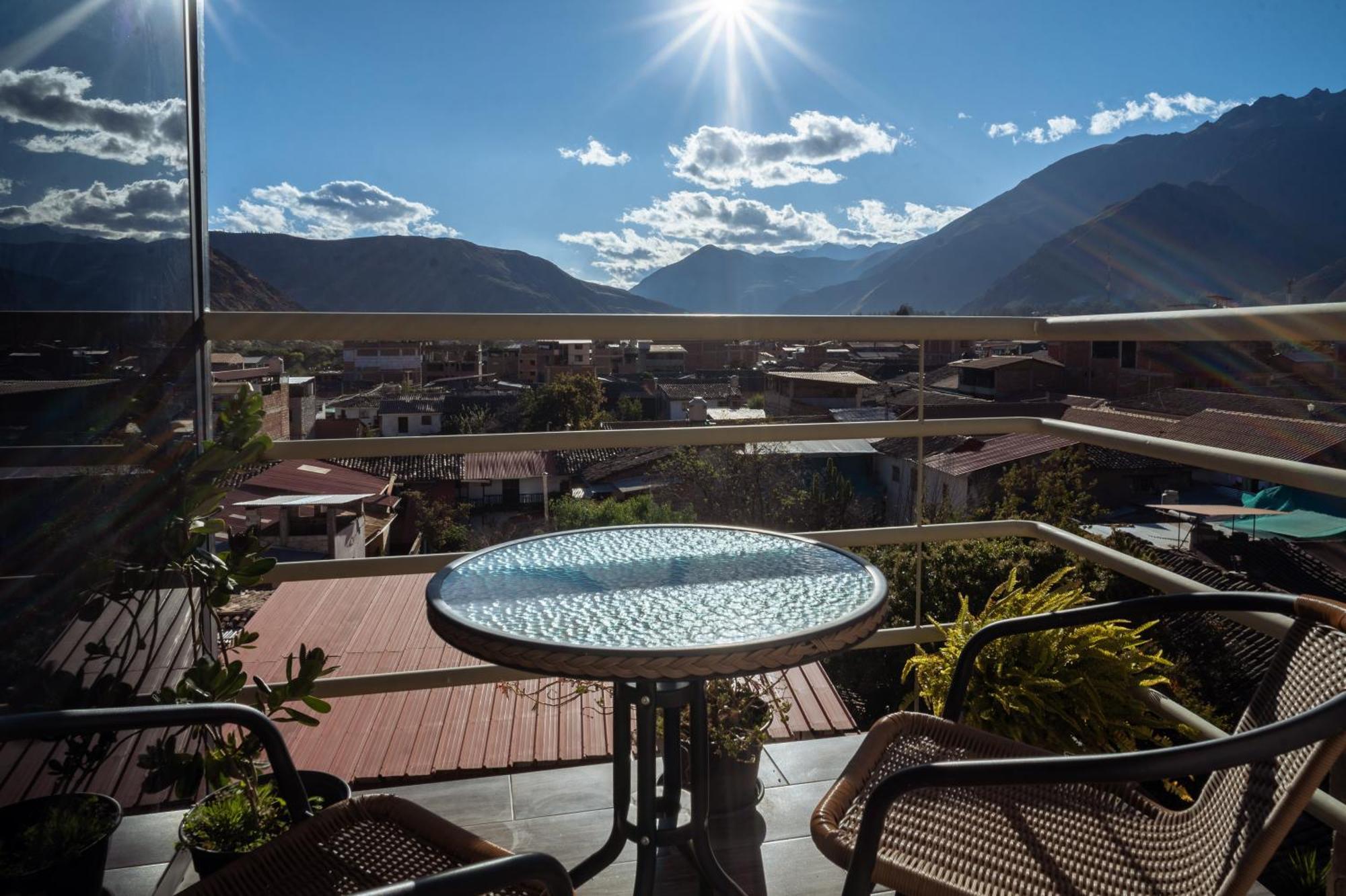Hotel California Urubamba Buitenkant foto