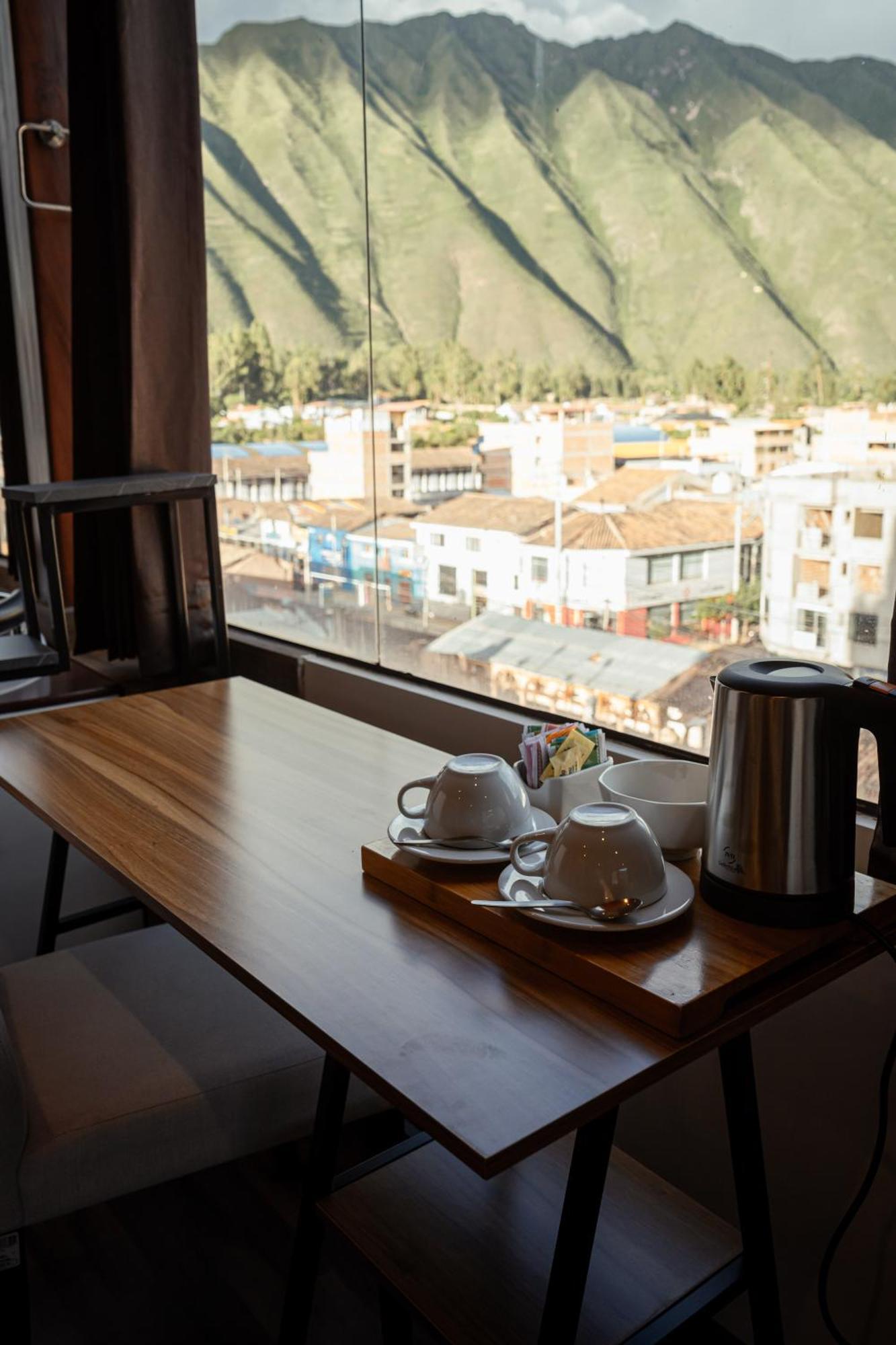 Hotel California Urubamba Buitenkant foto